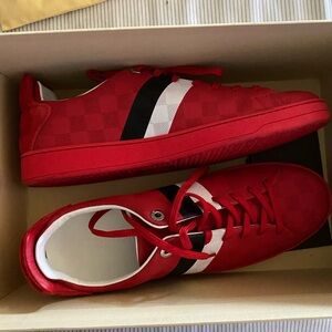 Louis Vuitton Low top sneakers